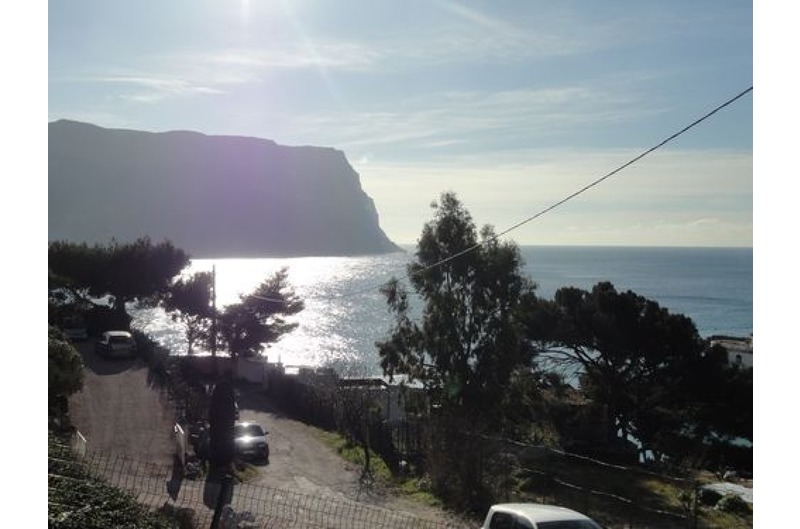 Location Location TRES BEAU STUDIO VUE MER T1 CASSIS BESTOUAN