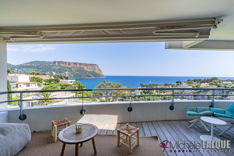 Location Contempler le Cap Canaille et la mer depuis la terrasse, 8 couchages,  parking 