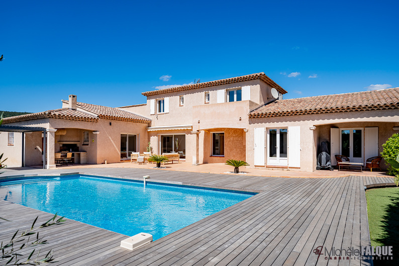 Location Villa individuelle de 200m2 sur terrain de 1000m2 AVEC PISCINE au calme