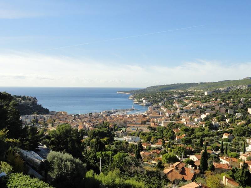 Appartement T3 CASSIS vue mer, balcon, cave