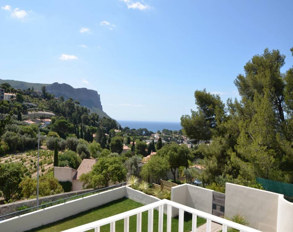 Appartement T3 Cassis dans une rsidence rcente avec jardin privatif