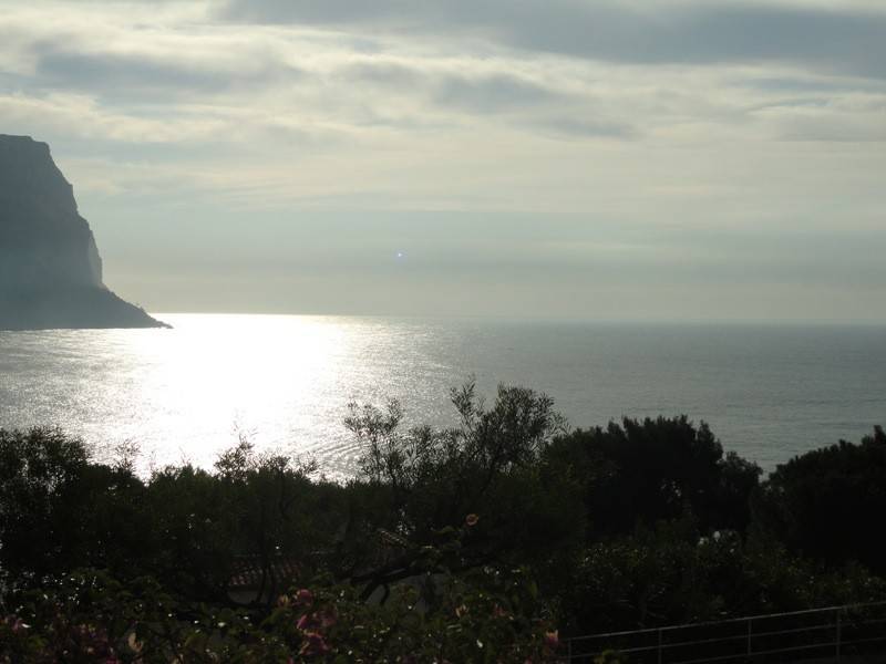  T2 cassis  vue mer, terrasse, jardin proche plage et port