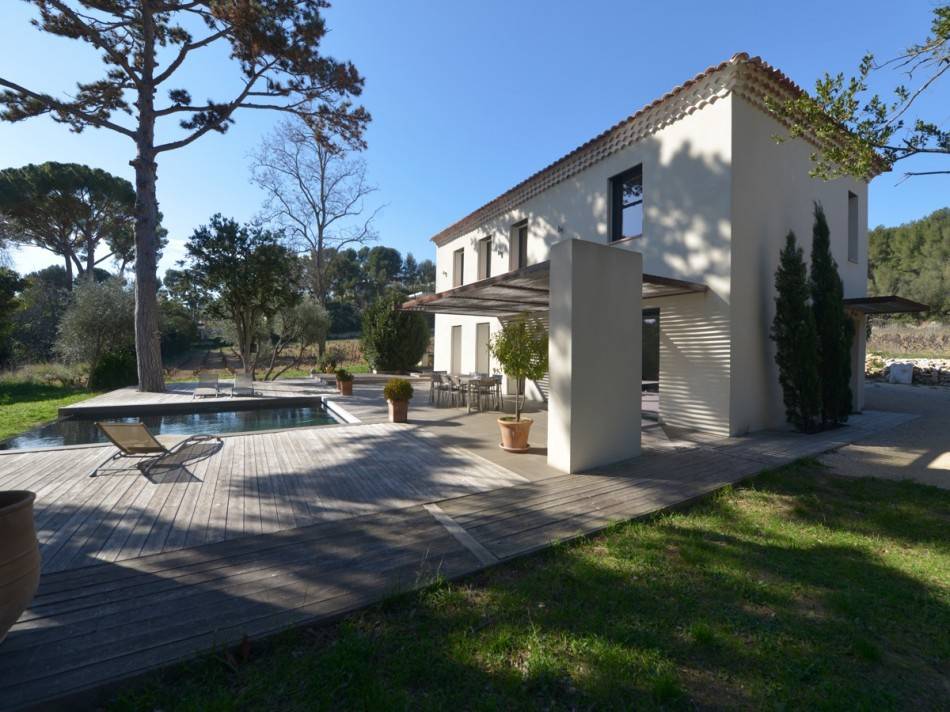 villa contemporaine T7 Cassis piscine, garage, vue Cap Canaille et vignoble