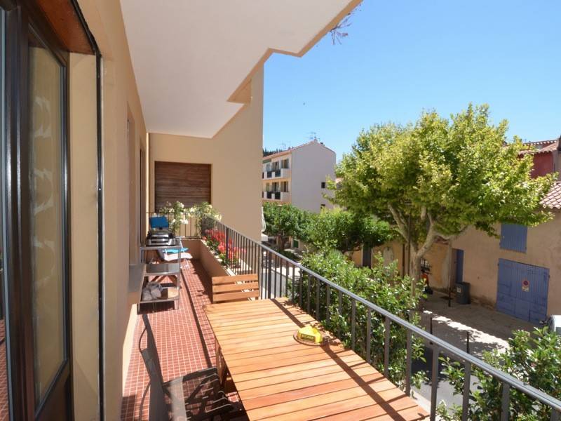 Appartement T2 cassis centre balcon, prox commerces