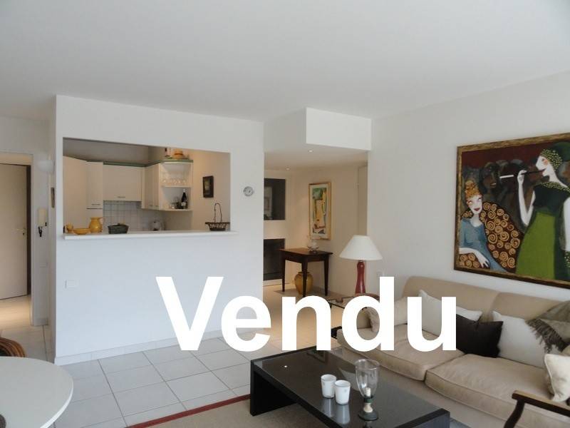 appartement contemporain T3 cassis centre vue mer terrasse garage