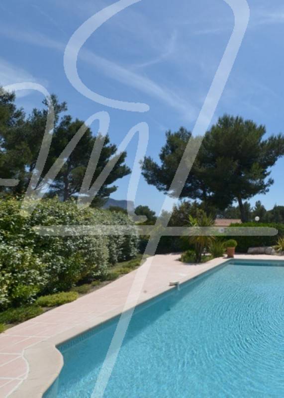 Vente maison de famille T7 CASSIS  piscine, jacuzzi et garage