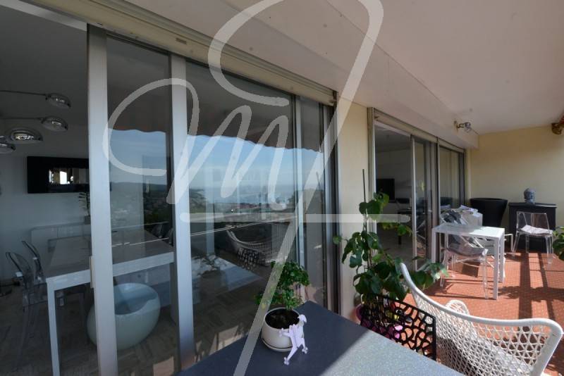 Vente appartement rnov T4 CASSIS vue mer, piscine