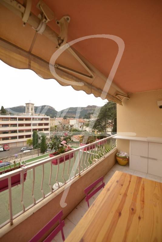 Vente T2 CASSIS centre ville terrasse