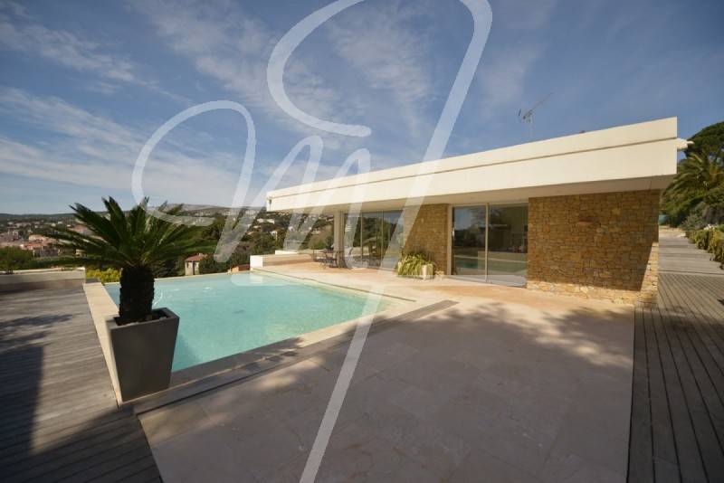 Vente villa contemporaine T6 CASSIS centre  vue mer, piscine, ascenseur