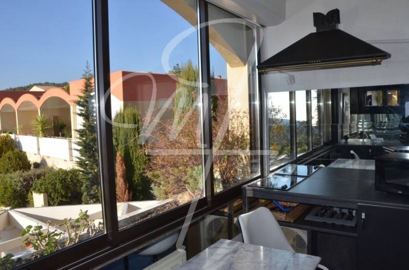 Vente Appartement T1 cassis hauteurs piscine, ascenseur