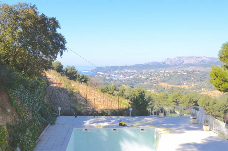 Vente villa T6 cassis vue mer et vignes