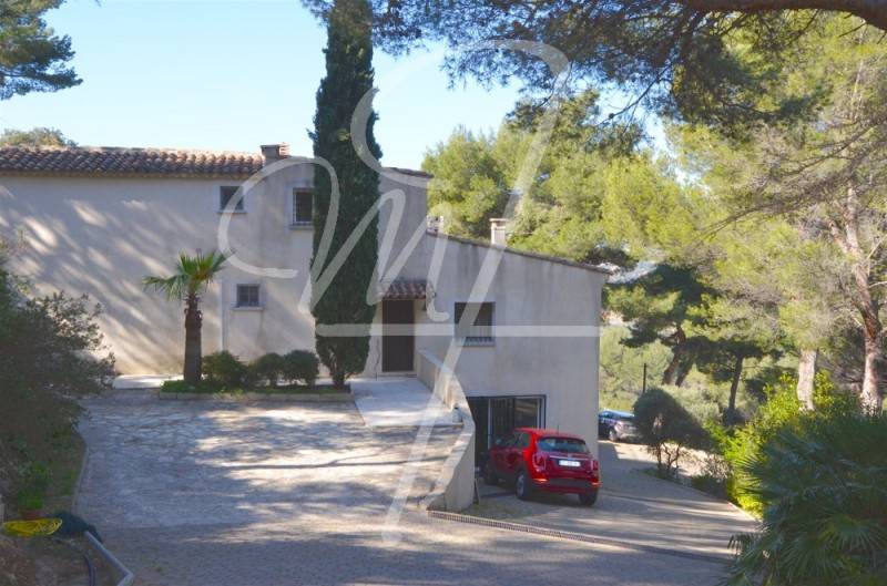 Vente villa T6 cassis vue mer et vignes