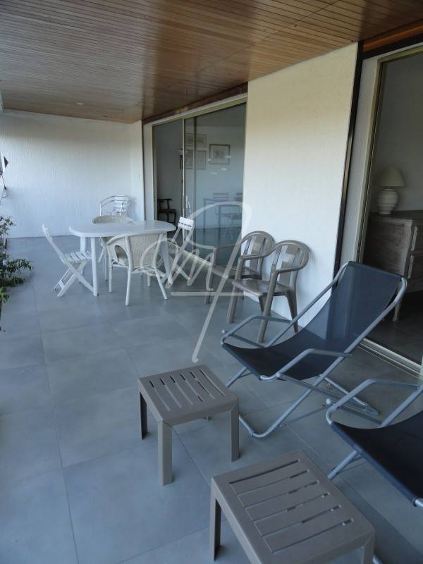 Vente appartement rnov T3 cassis centre ville terrasse, vue mer, parking privatif, piscine