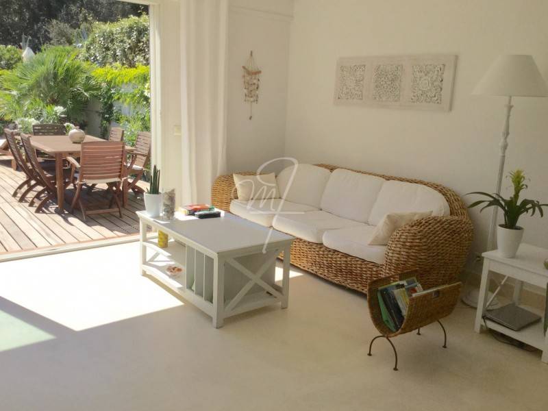 Vente APPARTEMENT-VILLA cassis 10 min  pied du port