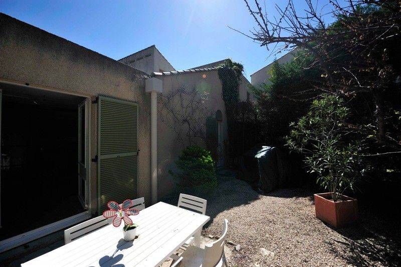 Vente T4 Cassis,  8OOM du port moderne, jardin, garage