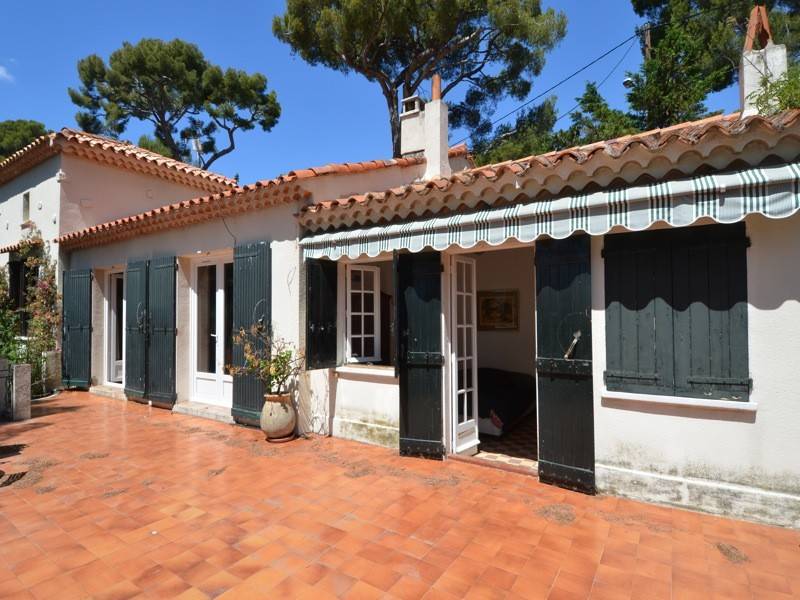 Vente villa de plain pied T6 cassis bestouan vue mer, garage, piscine