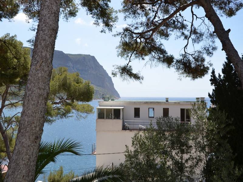 Vente villa de plain pied T6 cassis bestouan vue mer, garage, piscine