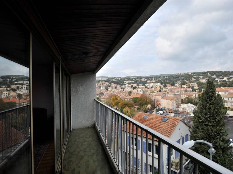 Vente T1/2 cassis centre ville balcon, ascenseur