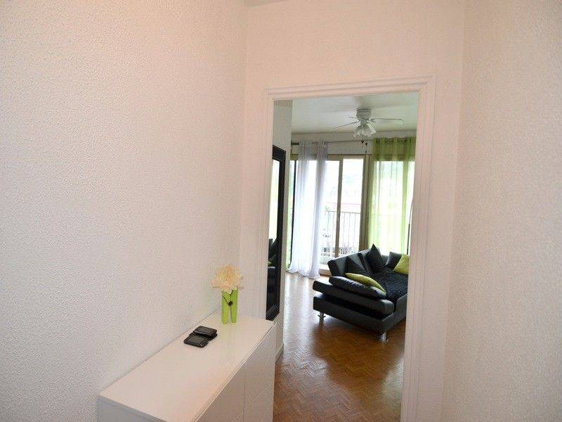 Vente T1 cassis centre ville balcon, vue dgage, ascenseur