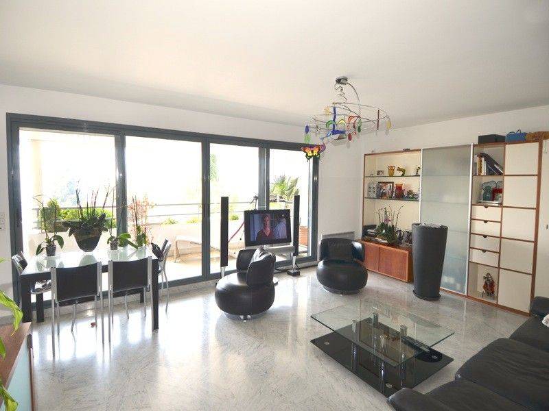 Vente appartement de standing T3 cassis plage terrasse, jardin, vue mer, garage, ascenseur