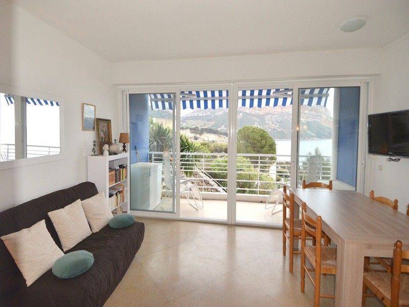 Vente T2 cassis plage rnov, vue mer, terrasse