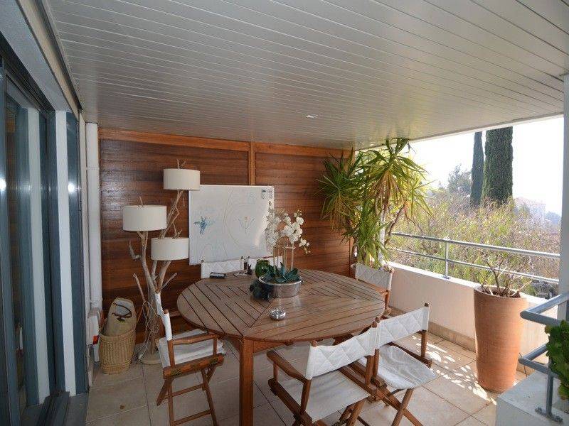 Vente appartement de standing T3 cassis plage terrasse, jardin, vue mer, garage, ascenseur