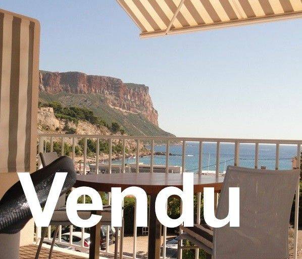 Vente T2 cassis port terrasse, vue mer, cave