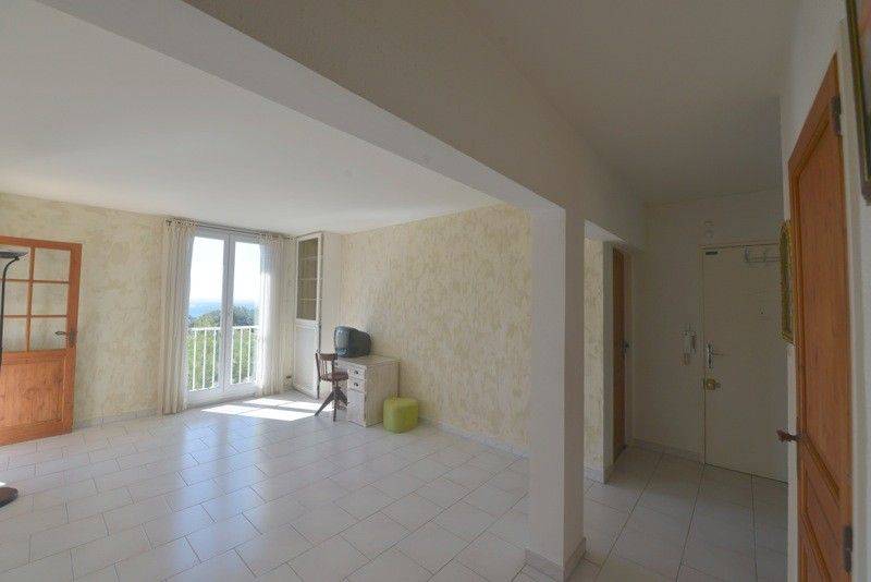 Vente Appartement T4 cassis , prox centre vue mer, parking