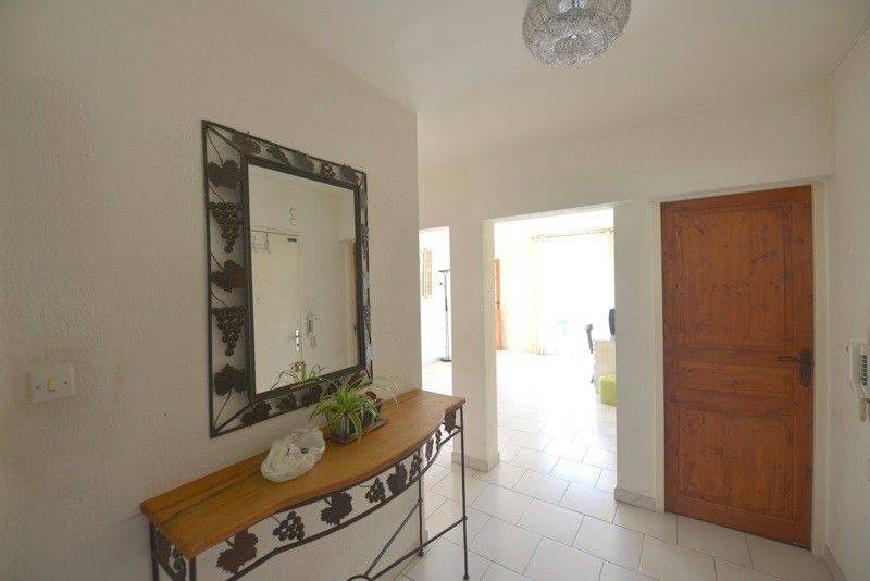 Vente Appartement T4 cassis , prox centre vue mer, parking