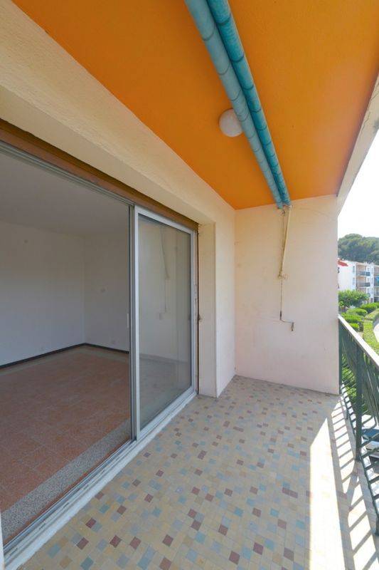 Vente T2 cassis centre terrasse, balcon, prox centre