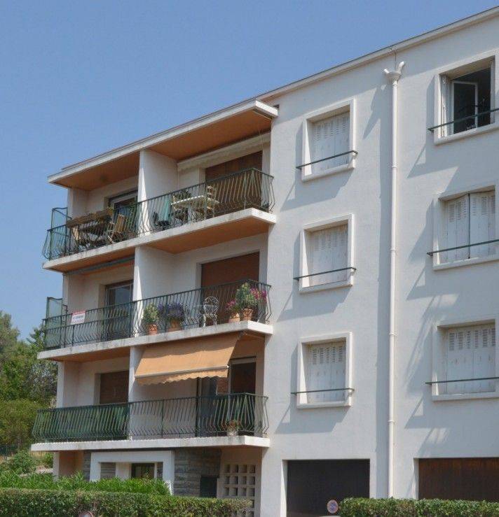 Vente T2 cassis centre terrasse, balcon, prox centre