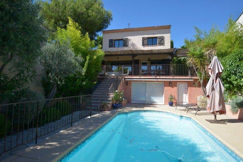 Vente T6 cassis  villa, piscine, garage