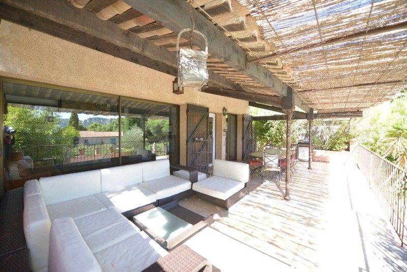 Vente T6 cassis  villa, piscine, garage