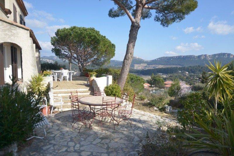 villa T5 Cassis vue mer et vignobles