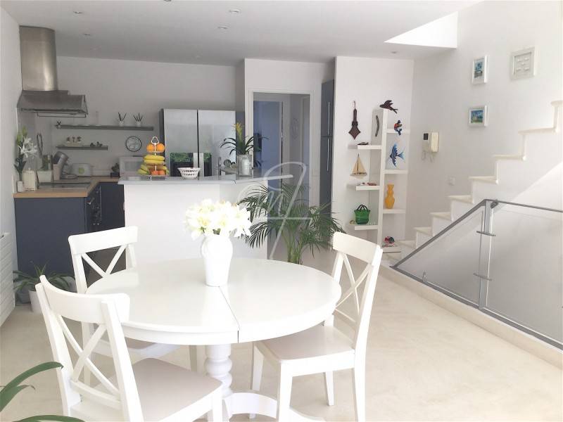 Vente APPARTEMENT-VILLA cassis 10 min  pied du port