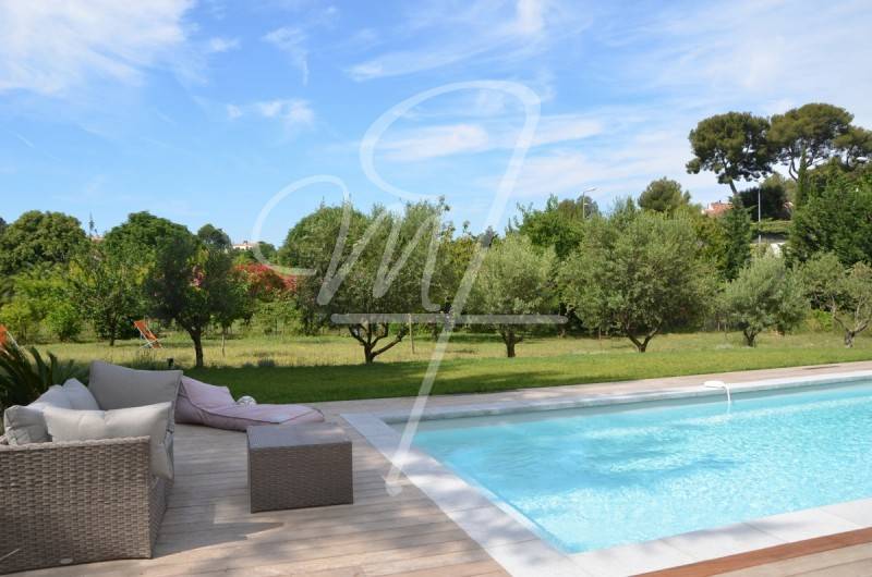 Vente villa contemporaine T4 CASSIS piscine, jardin