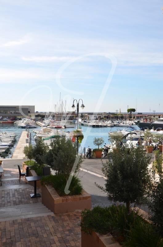 Vente immeuble cassis port compos de 3 apts