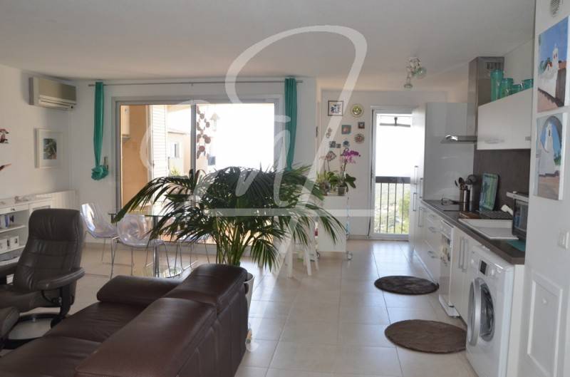 Vente Appartement T3 cassis hauteurs terrasse, 2 places de parkings privatives en sous sol