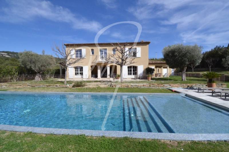 Vente bastide T7 cassis PISCINE, garage, dependance