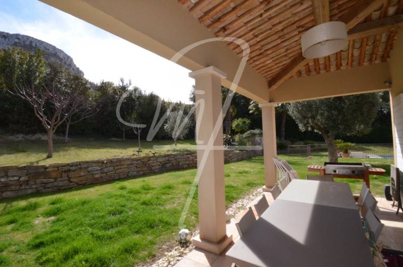 Vente bastide T7 cassis PISCINE, garage, dependance