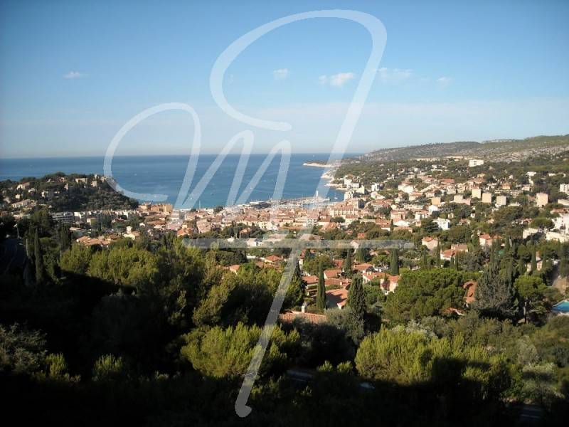 Vente appartement rnov T4 CASSIS vue mer, piscine