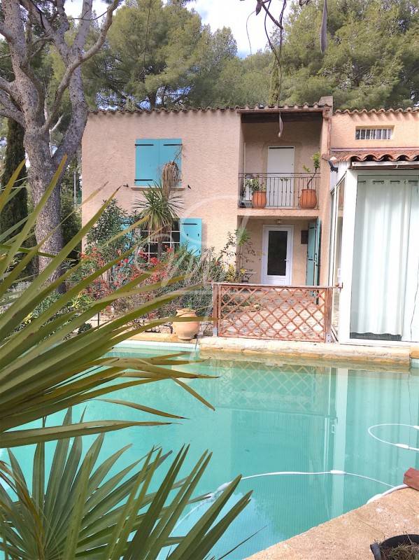 Vente maison individuelle T5 cassis piscine