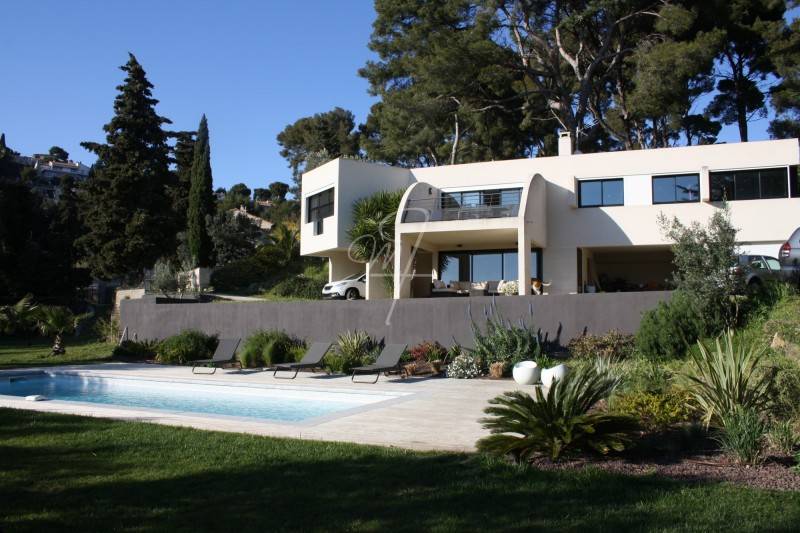 Vente villa contemporaine T4 CASSIS piscine, jardin