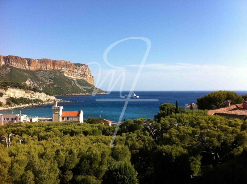 Vente appartement de standing T4 Cassis bestouan terrasse, garage, cave